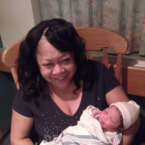 Meet your Posher, Nia